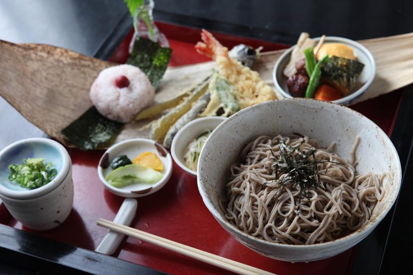 Please enjoy a rich assortment of local vegetable dishes with Soba