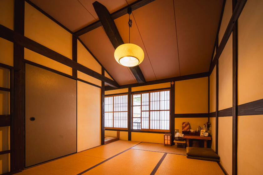Big, relaxing tatami guest rooms